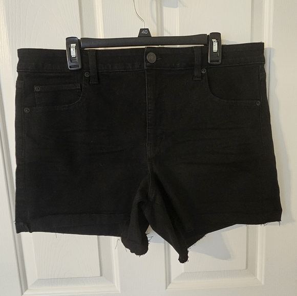 American Eagle The Dream Jean Shortie Black Denim Jean Shorts Size 18 - Picture 1 of 4